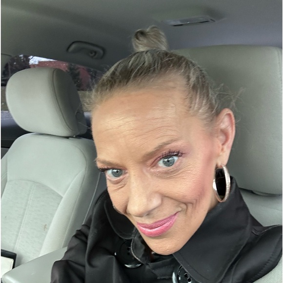 Meet your Posher, Ashley - Picture 8 of 15